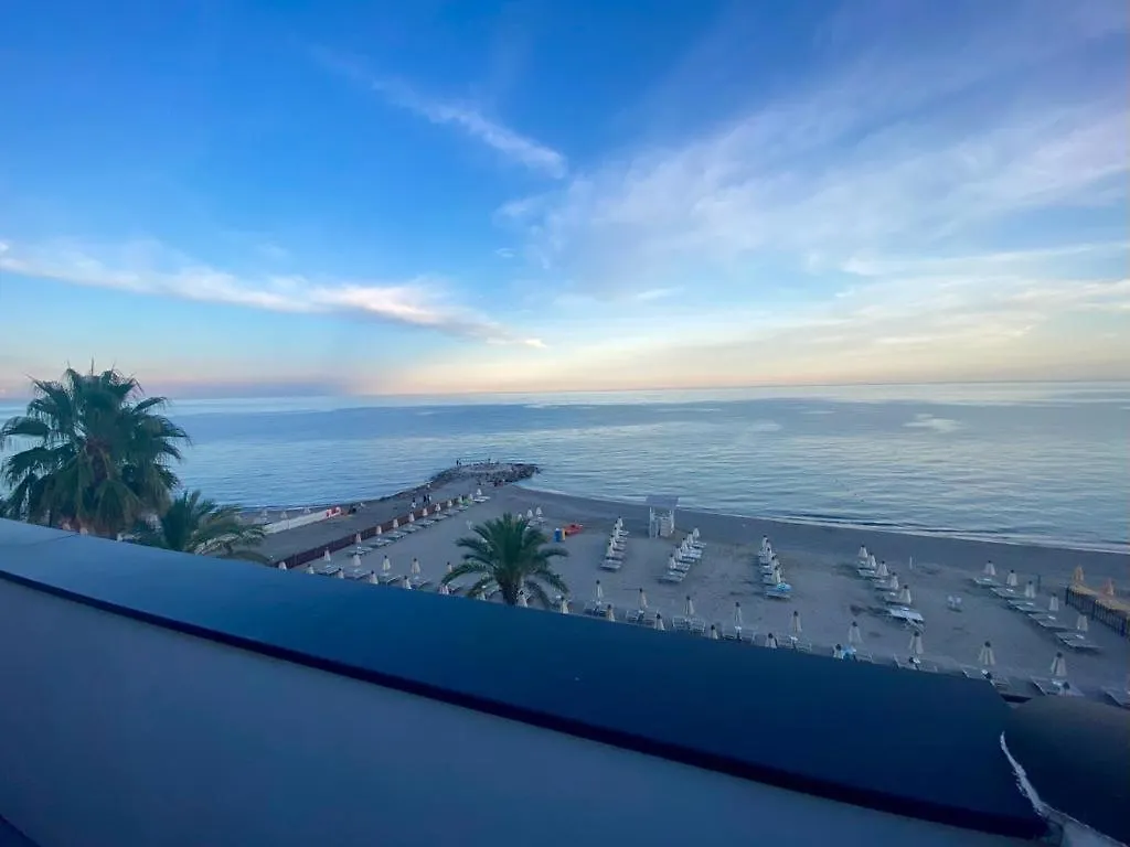 Blu Sea Apartments Pietra Ligure