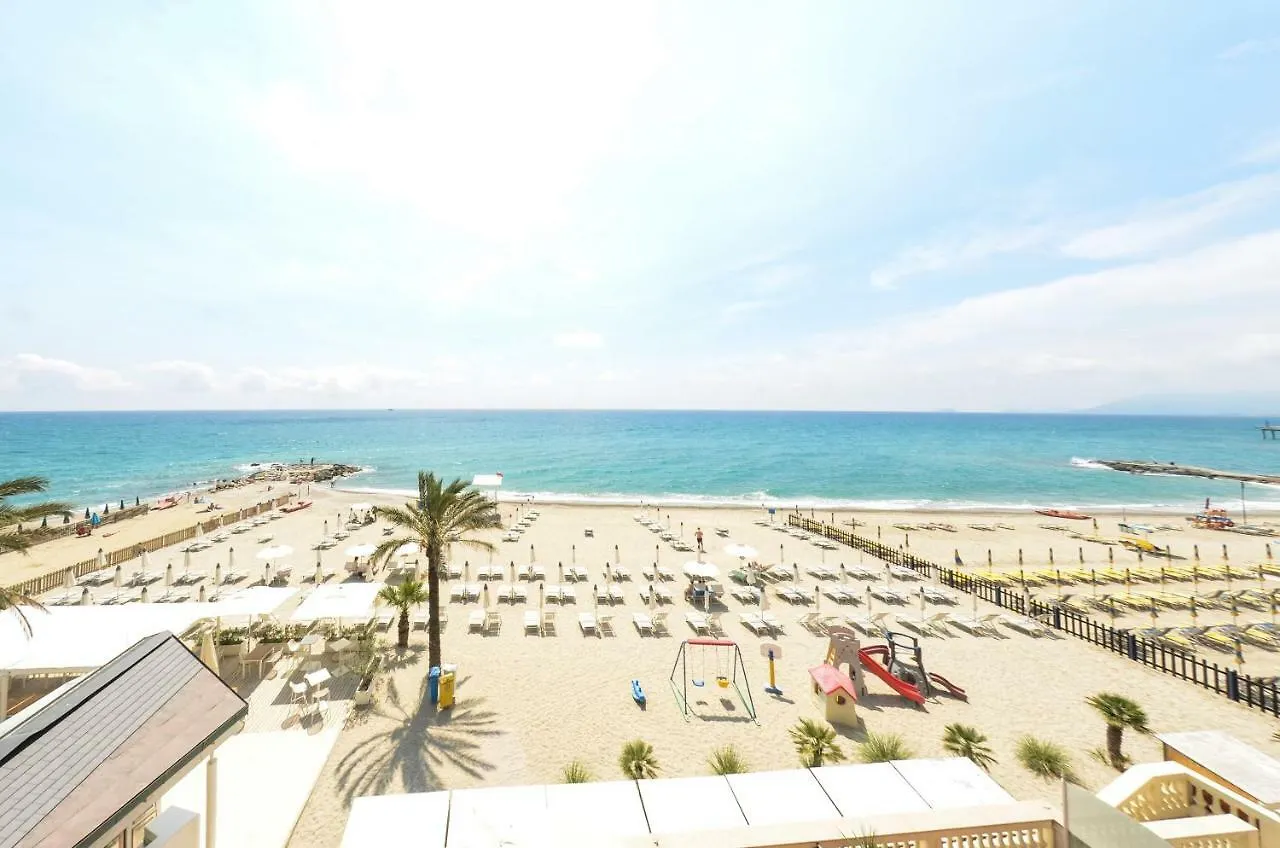 Blu Sea Apartments Pietra Ligure